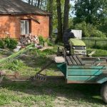На Хмельниччині жінка постраждала в аварії з мотоблоком