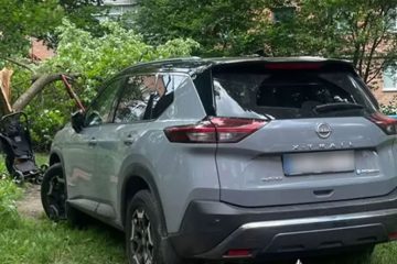У Хмельницькому водій Nissan збив двох жінок і дитину в колясці