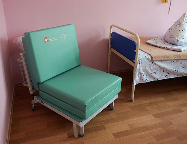 На Вінниччині дитяча лікарня отримала 25 ліжок для батьків маленьких пацієнтів